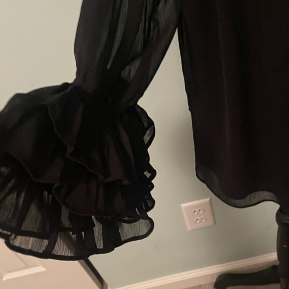 CeCe Black Off-Shoulder Blouse - Picture 4 of 10